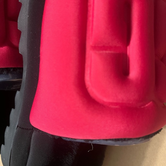 UGG Maxi graphic red slides - Picture 9 of 12